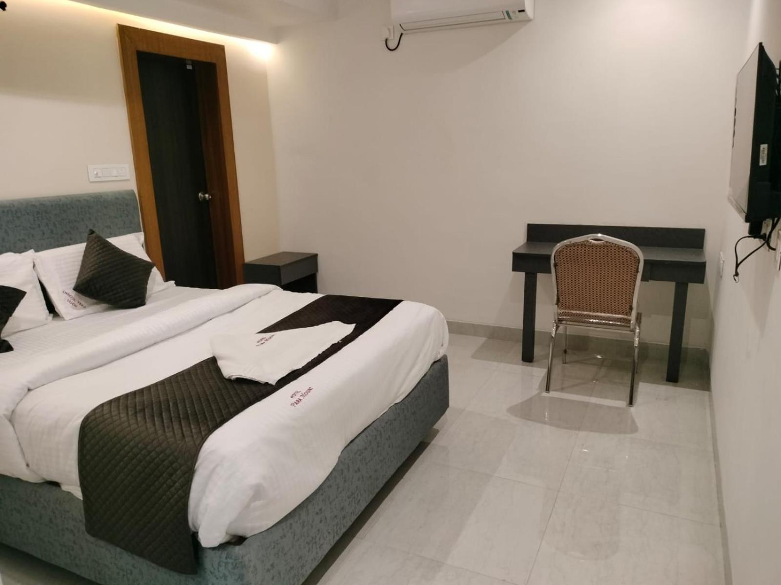 Hotel Paramount Visakhapatnam Buitenkant foto