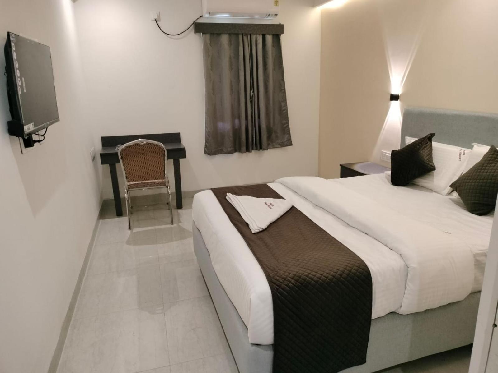 Hotel Paramount Visakhapatnam Buitenkant foto