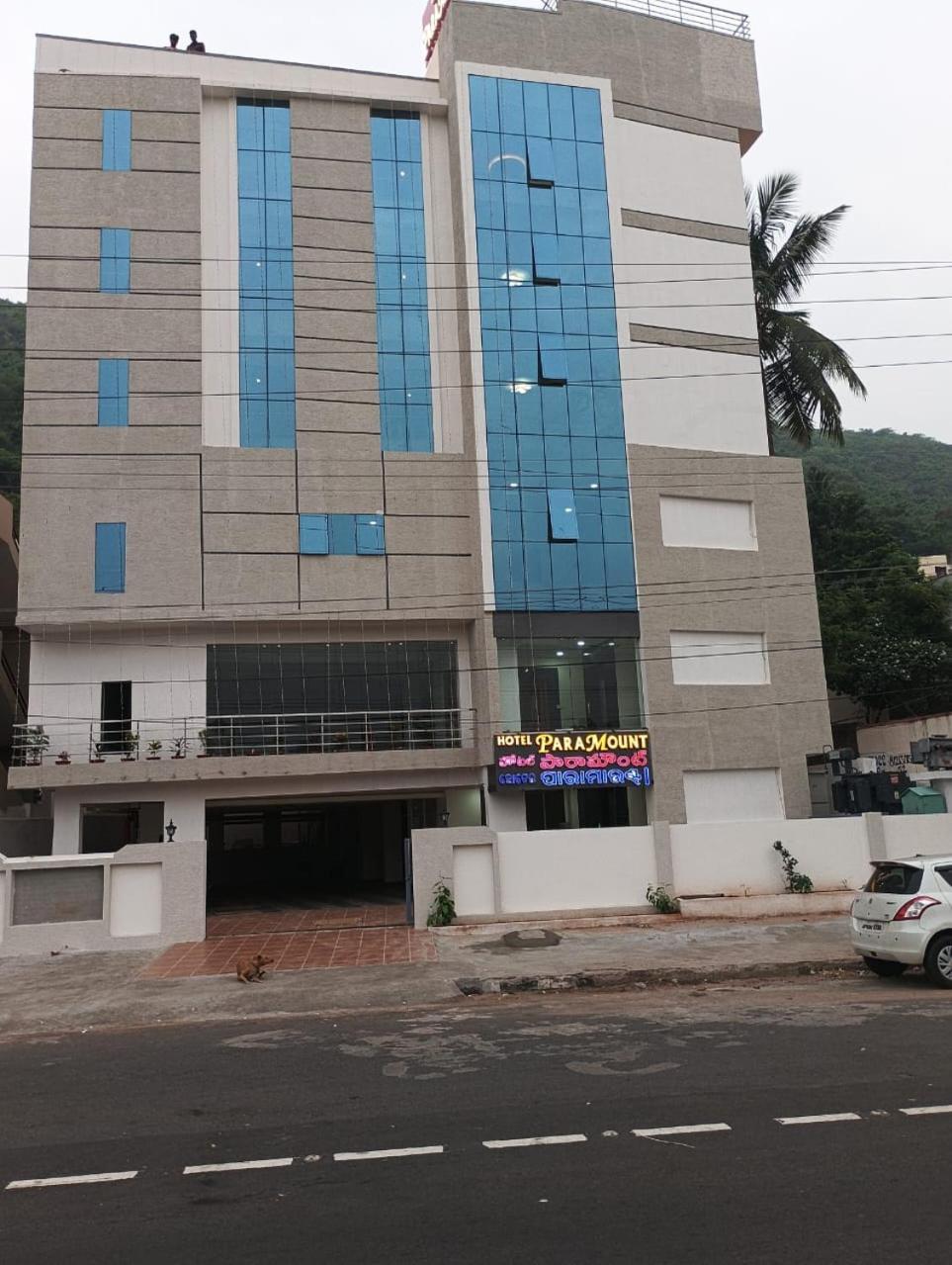 Hotel Paramount Visakhapatnam Buitenkant foto